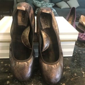 Born Metallic Ballets Flats